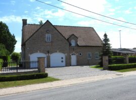Agréable villa en parfait état, dans un quartier proche du centre d'Ath !